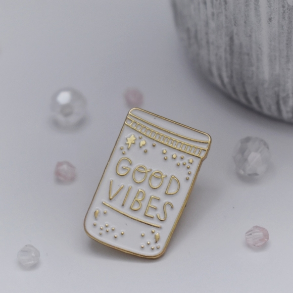 Kaylew Creative Accessories - Enamel Pin: 'Good Vibes'
